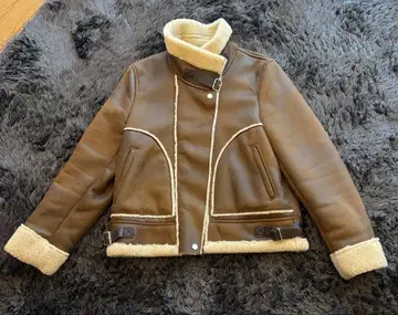 ZARA 무스탕 코트