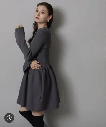 Rirandture 리브 절개 미니 니트 원피스 그레이 S 사이즈