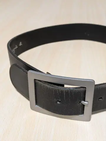 agnes.b 아네스베 스퀘어 버클 가죽 벨트