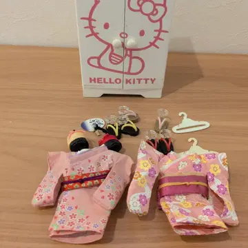 헬로키티 옷 갈아입기용 유카타 세트