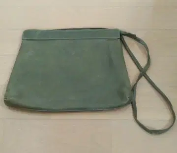 그린 컬러 가죽 숄더백