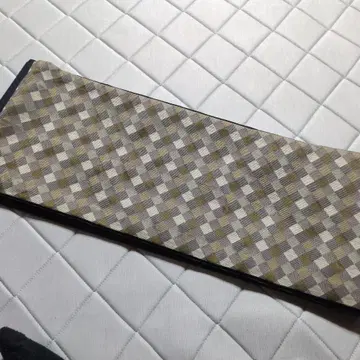 레트로 체크 무늬 오비 그레이와 브라운