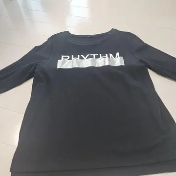 블랙 긴팔 T셔츠 RHYTHM 프린트