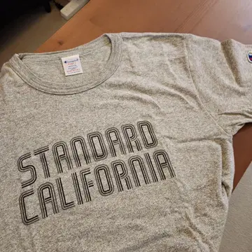 Champion STANDARD CALIFORNIA T셔츠 M 그레이