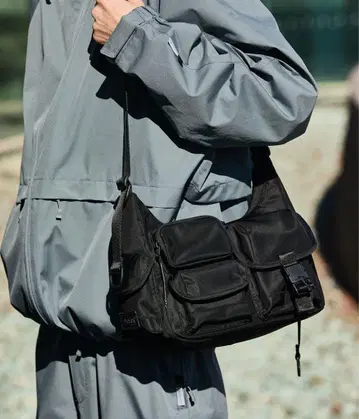 ARK 별주 DELUXE MULTI POCKETS SHOULDER BAG