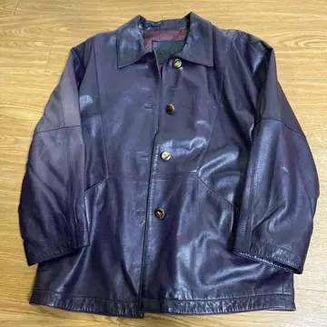 다크 퍼플 가죽 자켓