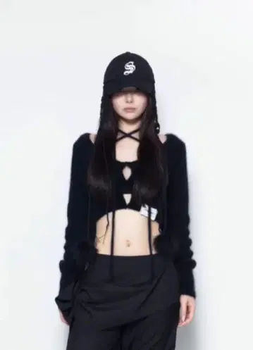 S fluffy tie tops cropped THEREDTHREAD