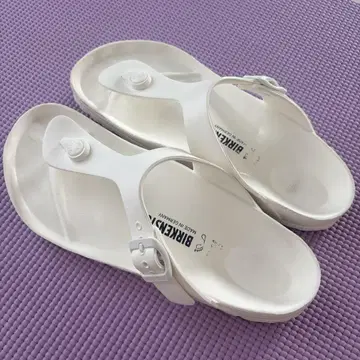 BIRKENSTOCK 화이트 샌들 24cm