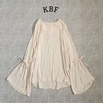 KBF 시어 탑 드레이프감 얇은 소재 비침 플레어 커프스