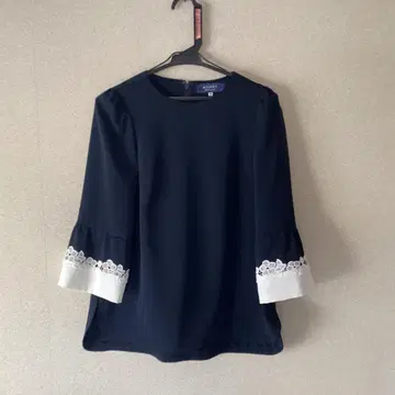 네이비 튜닉 오부 소매 레이스 포함