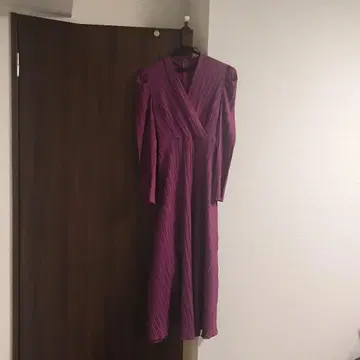 플리츠 가공 퍼플 긴팔 원피스