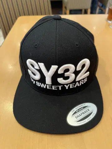 SY32 by SWEET YEARS 블랙 캡