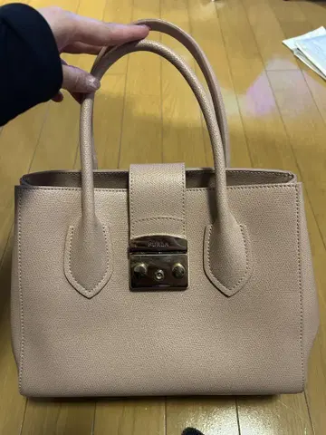 훌라 FURLA