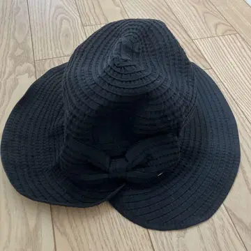 토카 다크 네이비 리본 포함 모자