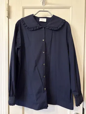 UNITED ARROWS 네이비 프릴 옷깃 셔츠