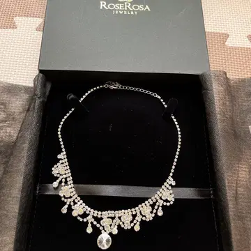 ROSE ROSA 크리스탈 목걸이