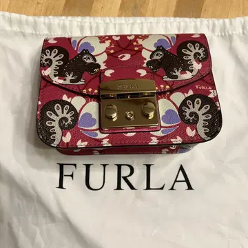 FURLA 플라워 패턴 다람쥐 패턴 숄더백