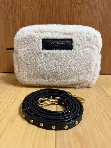 J&M 데이비슨 립스틱 포쉐트 무스탕 복슬복슬