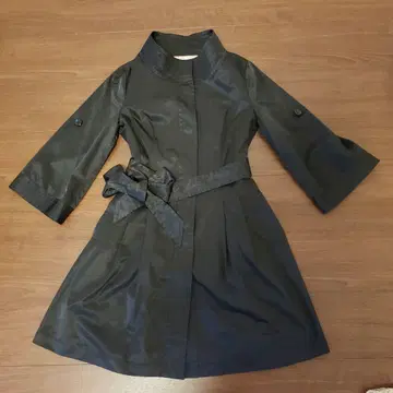 블랙 벨트 플레어 슬리브 코트
