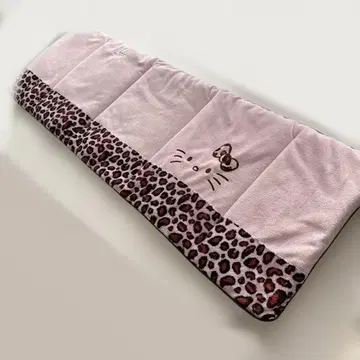 레오파드 무늬 키티 핑크 롱 방석
