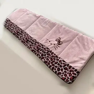레오파드 무늬 키티 핑크 롱 방석