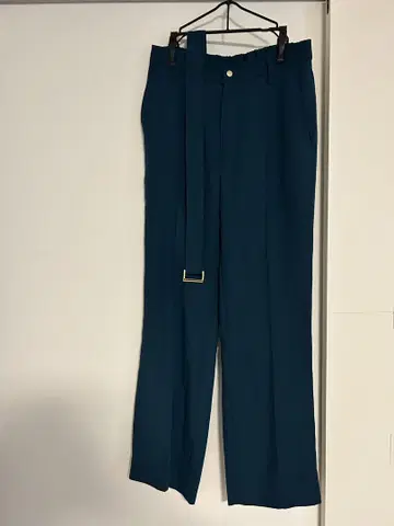 CULLNI 벨티드 테이퍼드 슬랙스 그린