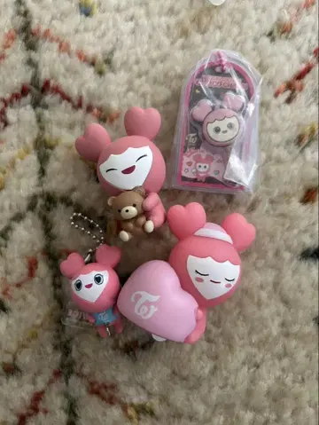 모모 러블리 가챠가챠