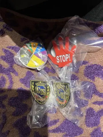 STOP! 핸드 사인과 배지 세트