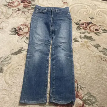 Levi's W502 핏 스트레이트 데님