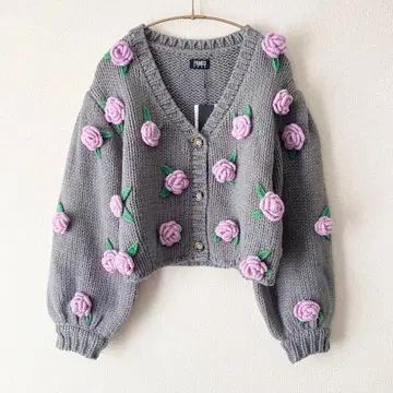 [택 포함 새상품] PAMEO POSE 니트 가디건 장미 그레이