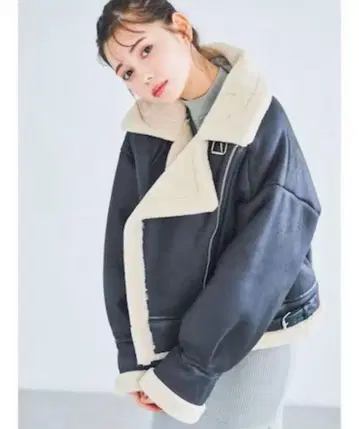 dazzling 더즐링 가죽 라이크 보아 숏 블루종 무스탕 코트
