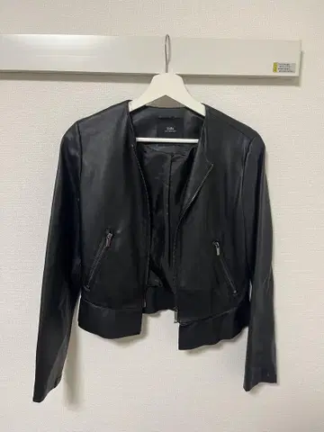 ZARA 블랙 가죽 자켓