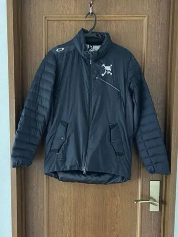 OAKLEY 스컬 다운 자켓