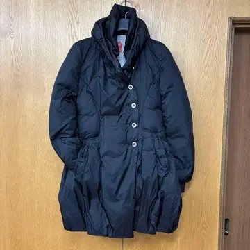 질스튜어트 블랙 버튼 다운 코트 S 사이즈 여성용