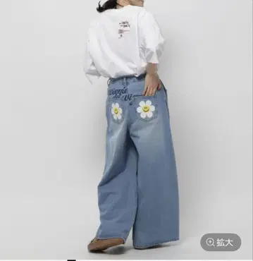 니코앤드 wiggle wiggle 콜라보 사이드 턱 데님 팬츠