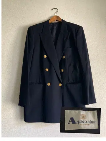 골드 버튼 네이비 더블 브레스트 테일러드 자켓