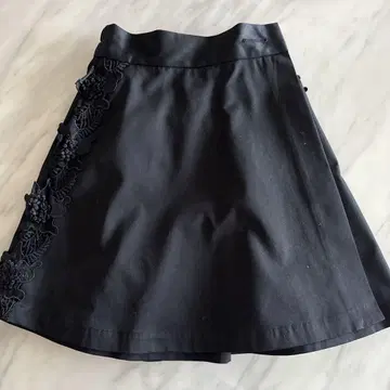 링커블 사이드 레이스 큐롯