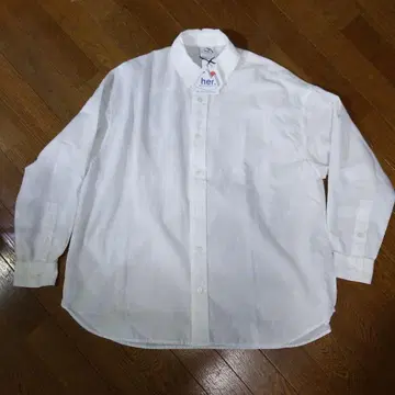 새상품 her 하얀 셔츠
