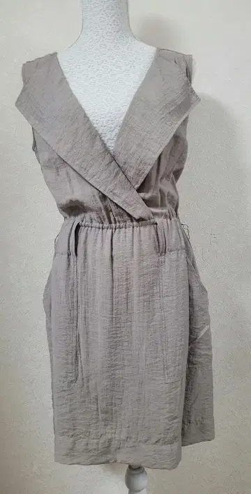 BCBG 레이온 원피스 V넥