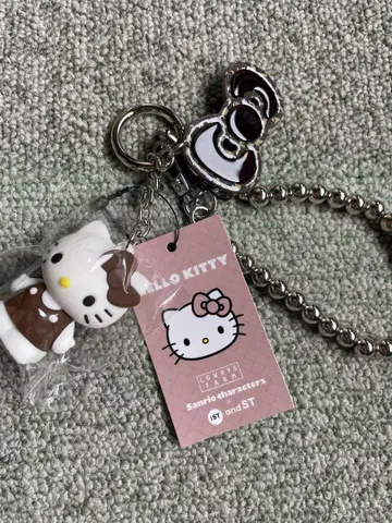 [ HELLO KITTY ] 퀼팅 키 참 로리즈팜