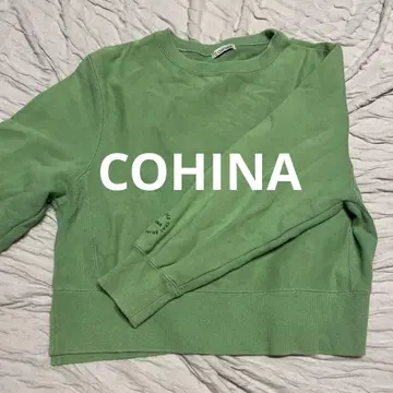 COHINA 라이트 그린 크롭 맨투맨