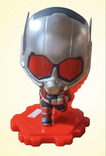 해외 구매 Hot Toys COSBI 보블헤드 피규어 [앤트맨]