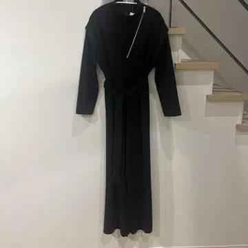 [ 미사용 ] ZARA 올인원 긴팔 블랙 점프수트 살로펫