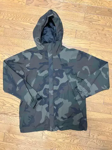 THE NORTH FACE 카모플라쥬 나일론 자켓