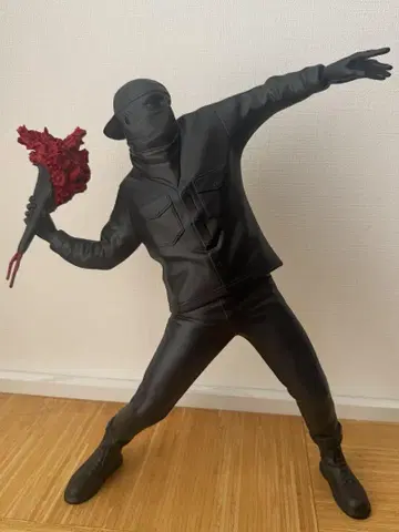 메디콤토이 플라워 봄버 반시 스타일 스트릿 아트 피규어