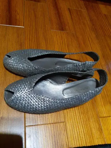 요건 레일 메쉬 샌들