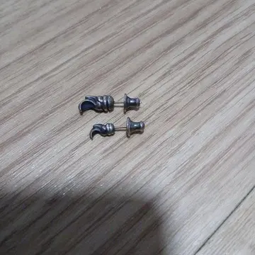 론원스 이글 귀걸이 크림 도쿄 구매