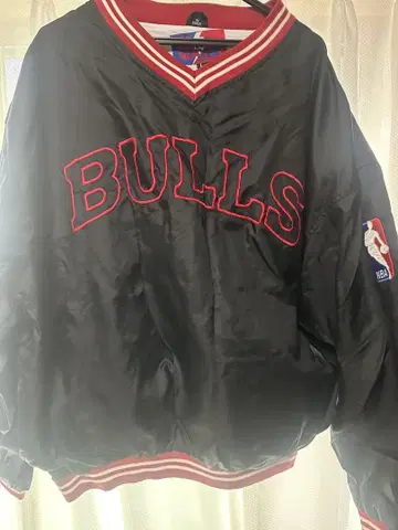 [ 레어 ] [ 전체 자수 ] BULLS 나일론 풀오버