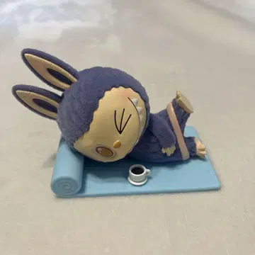 Labubu 레이지 요가 본체만