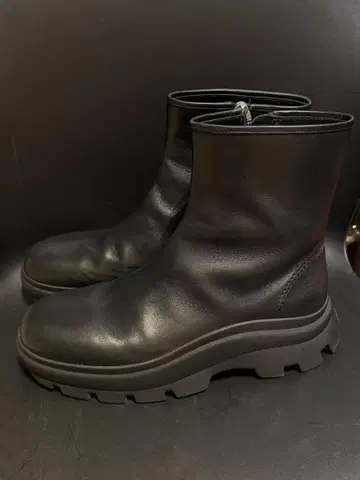 질샌더 부츠 블랙 통굽 43